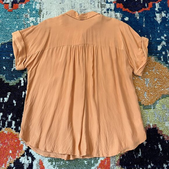 Set of 2 LOFT Short Sleeve Blouses, Green and Yellow-Peach, size Large - Picture 5 of 13